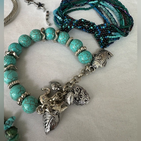 Set of 10 blue and neutral vibe bracelets - Picture 3 of 7